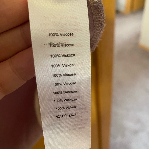 Cap sleeve blouse - Picture 3 of 4